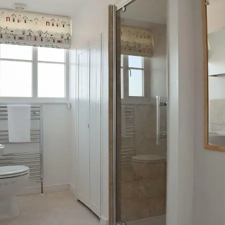 Lottie's Loft וויטבי